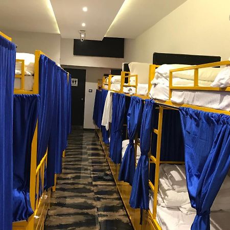 Mango Dormitory Мумбаи Экстерьер фото